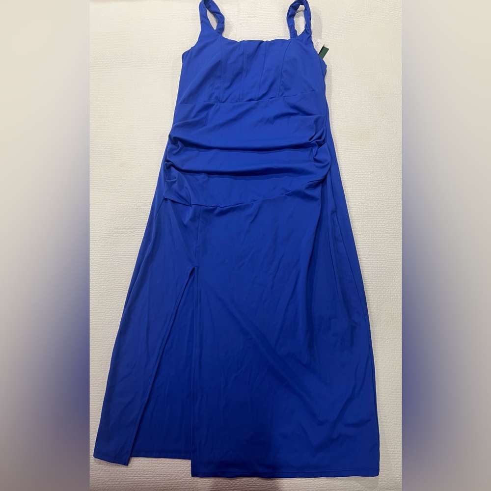 Halara Softlyzero™ Airy Square Neck Backless Corset Ruched Dress
Size Large
NWT - Picture 4 of 8
